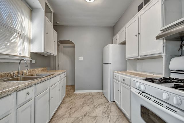 351 16th Place, Chicago Heights, IL 60411