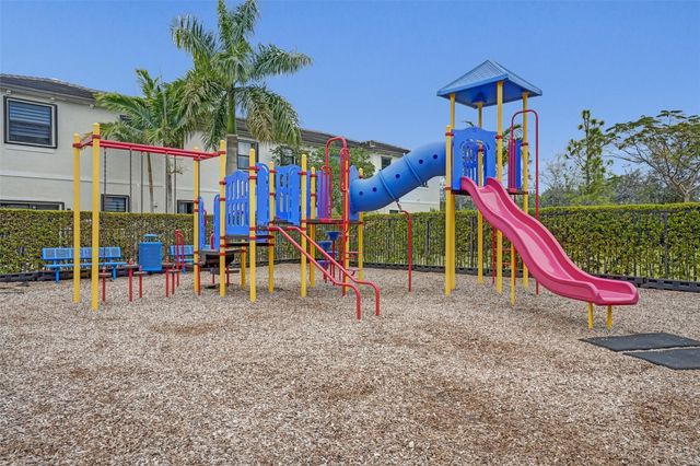 4676 Caspian Way, Davie, FL 33314