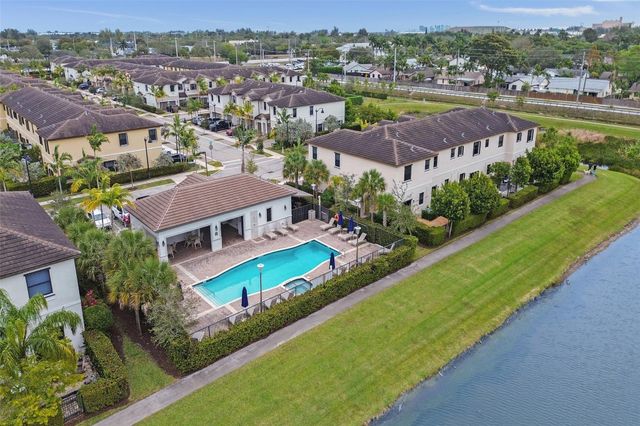 4676 Caspian Way, Davie, FL 33314