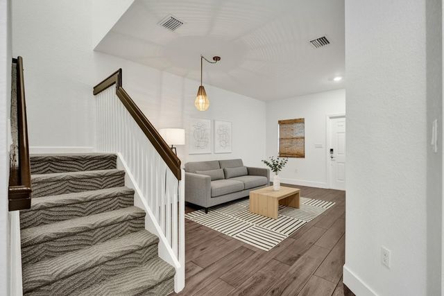 4676 Caspian Way, Davie, FL 33314