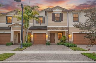 4676 Caspian Way, Davie, FL 33314