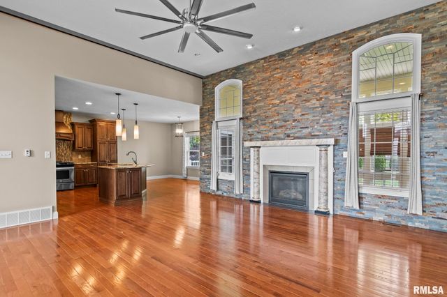 4301 Fiddlers Bend, Springfield, IL 62711