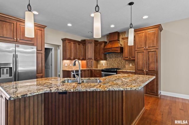 4301 Fiddlers Bend, Springfield, IL 62711