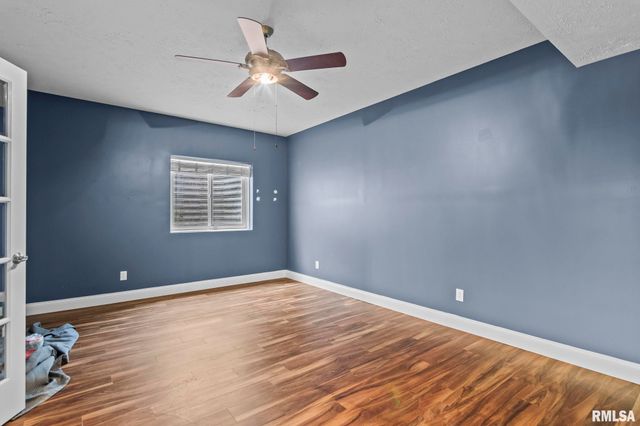 4301 Fiddlers Bend, Springfield, IL 62711