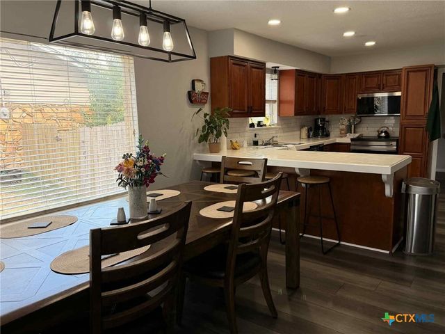 7255 Woodlake Circle, Belton, TX 76513