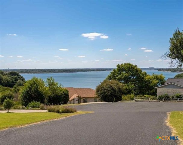 7255 Woodlake Circle, Belton, TX 76513