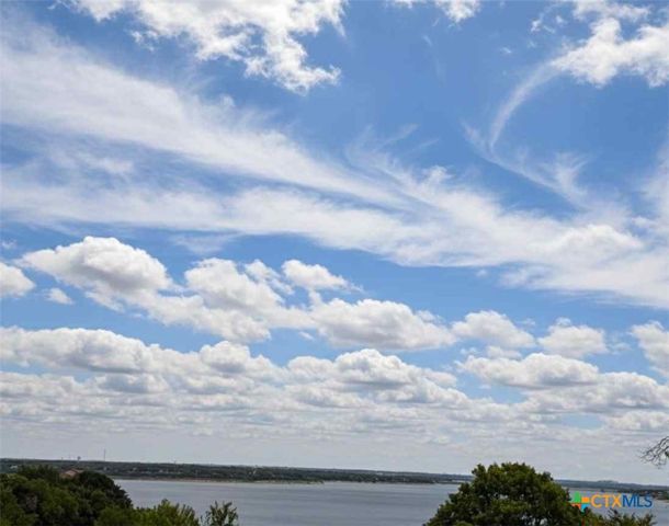 7255 Woodlake Circle, Belton, TX 76513