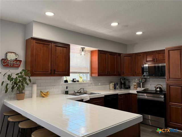 7255 Woodlake Circle, Belton, TX 76513