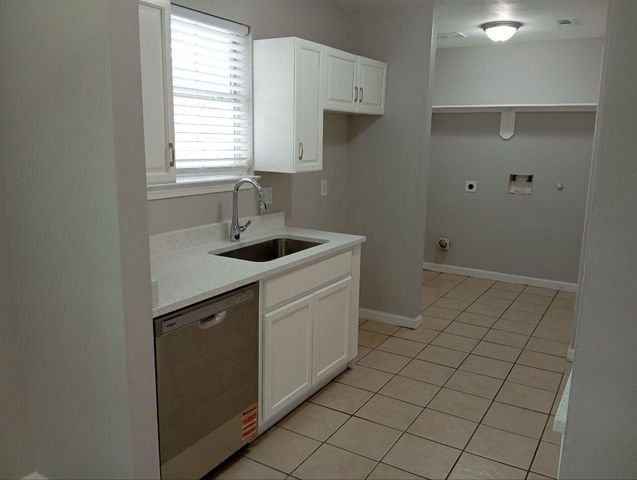 7507 Burt Street, Houston, TX 77088