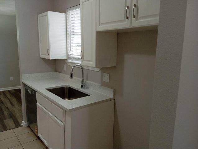 7507 Burt Street, Houston, TX 77088