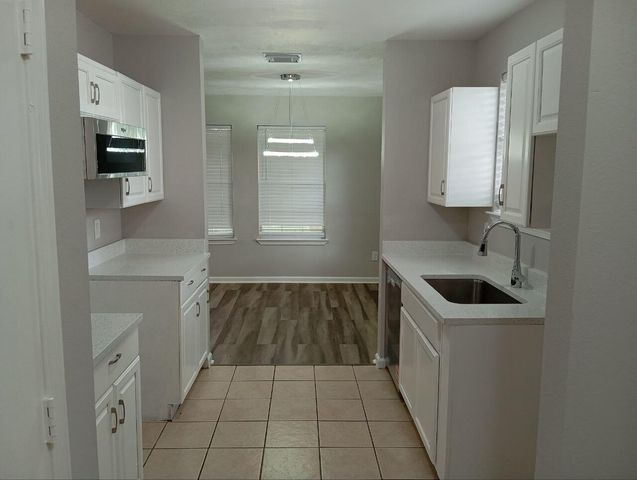 7507 Burt Street, Houston, TX 77088