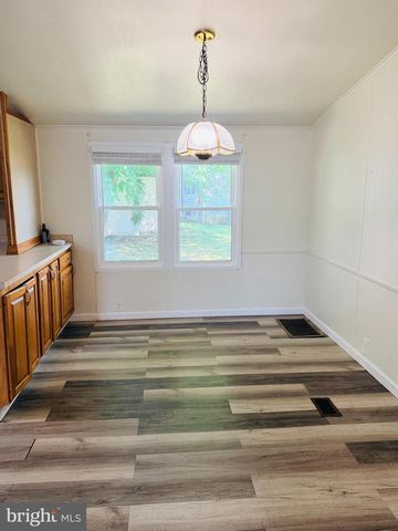 19 GORDON DR, Dover, DE 19901