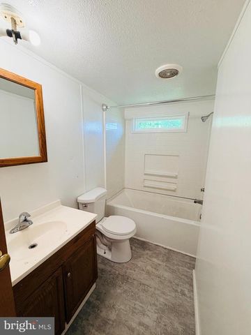 19 GORDON DR, Dover, DE 19901