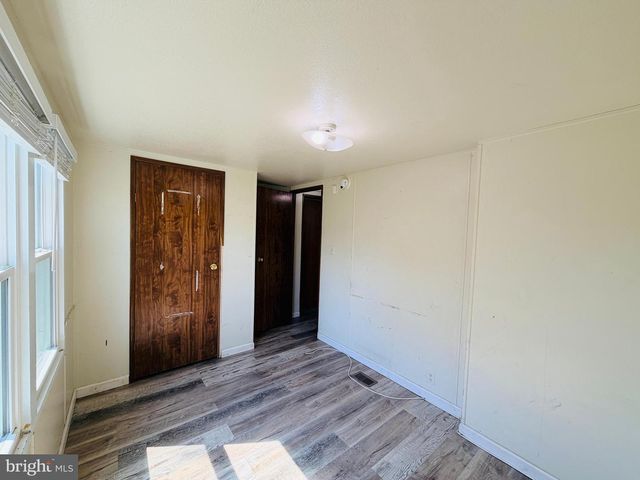 19 GORDON DR, Dover, DE 19901