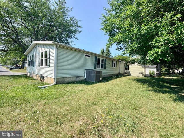 19 GORDON DR, Dover, DE 19901