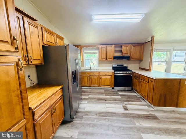 19 GORDON DR, Dover, DE 19901