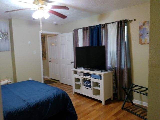 335 Anchor Way, League City, TX 77573