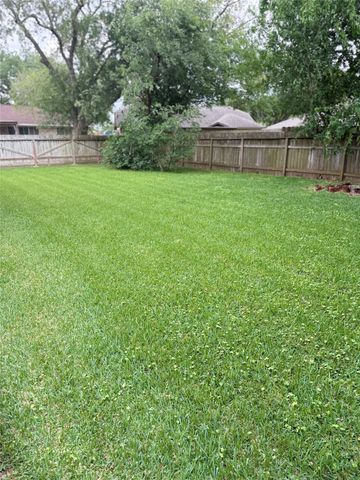 335 Anchor Way, League City, TX 77573