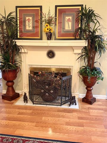 335 Anchor Way, League City, TX 77573