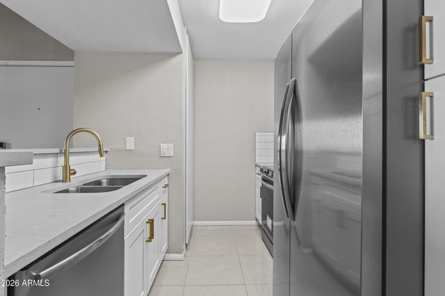 2938 N 61ST Place 212, Scottsdale, AZ 85251