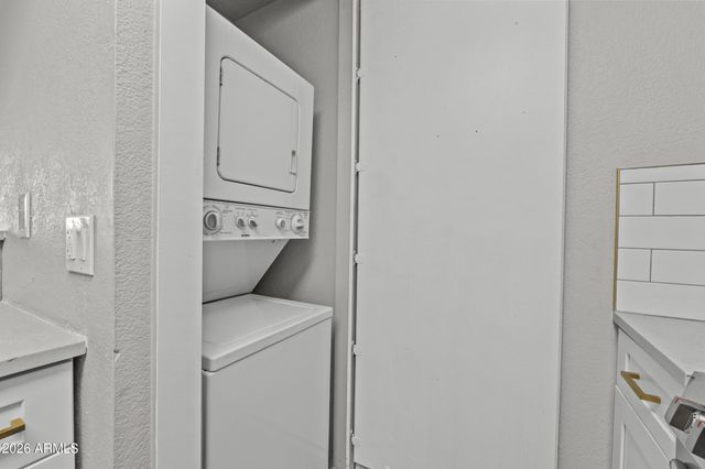 2938 N 61ST Place 212, Scottsdale, AZ 85251