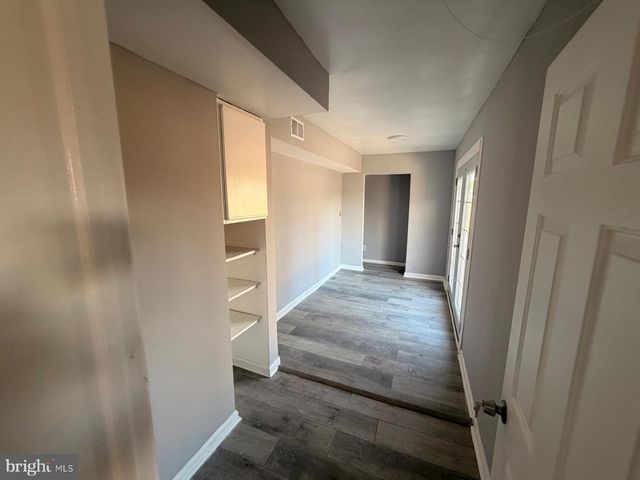 8400 PENNS HILL RD, La Plata, MD 20646