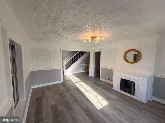 8400 PENNS HILL RD, La Plata, MD 20646