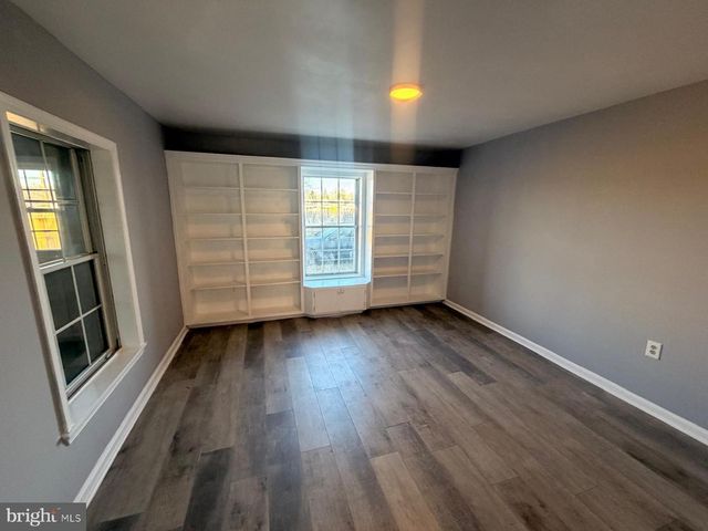 8400 PENNS HILL RD, La Plata, MD 20646