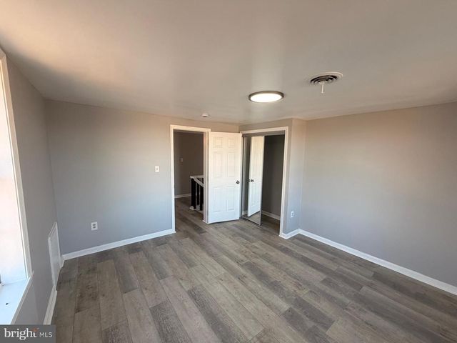 8400 PENNS HILL RD, La Plata, MD 20646