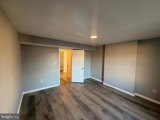 8400 PENNS HILL RD, La Plata, MD 20646