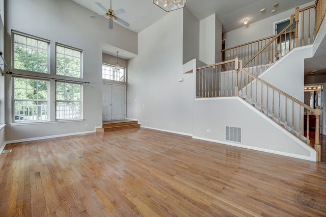 2631 Flagstone Circle, Naperville, IL 60564