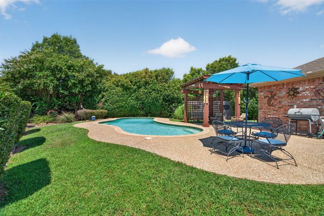 2151 Van Zandt Drive, Grand Prairie, TX 75052