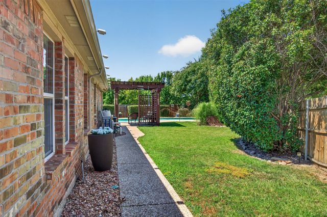 2151 Van Zandt Drive, Grand Prairie, TX 75052
