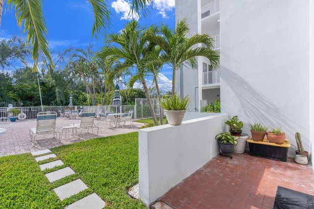 2860 NE 14th Street Causeway 104D, Pompano Beach, FL 33062