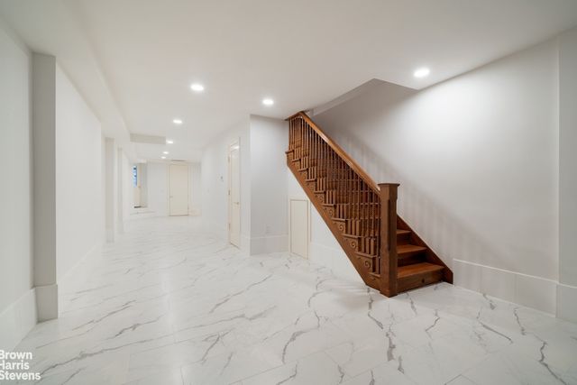 263 W 93RD Street, New York City, NY 10025