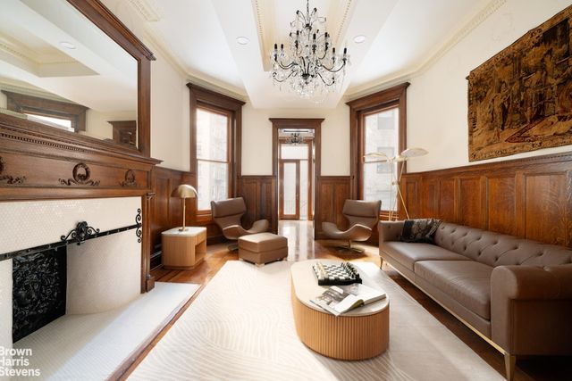 263 W 93RD Street, New York City, NY 10025