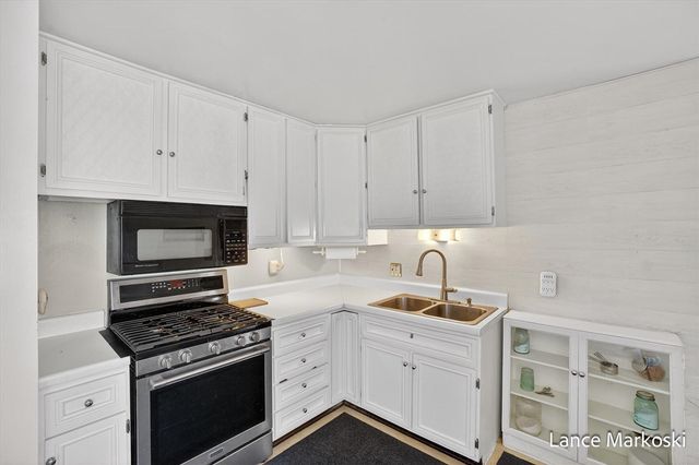 4162 Radstock Drive, Dorr, MI 49323