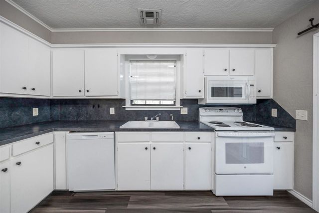 1707 NW Oak Ave, Lawton, OK 73507