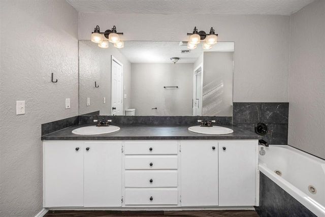 1707 NW Oak Ave, Lawton, OK 73507