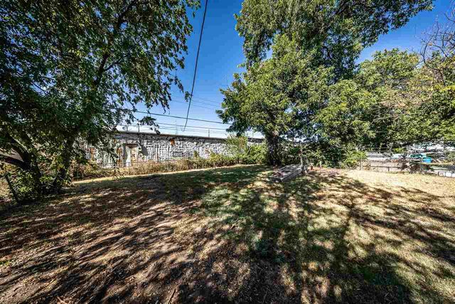 1707 NW Oak Ave, Lawton, OK 73507