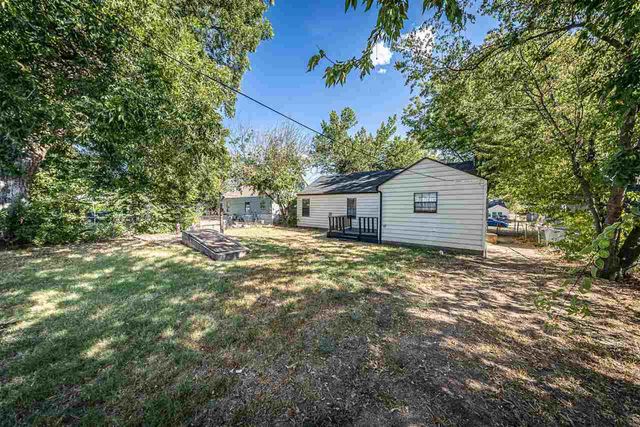 1707 NW Oak Ave, Lawton, OK 73507