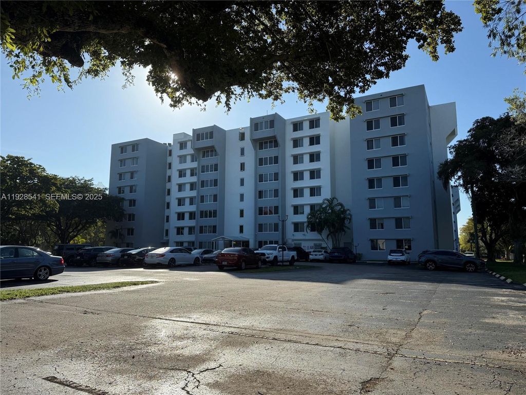 9001 SW 77th Ave C709, Miami, FL 33156