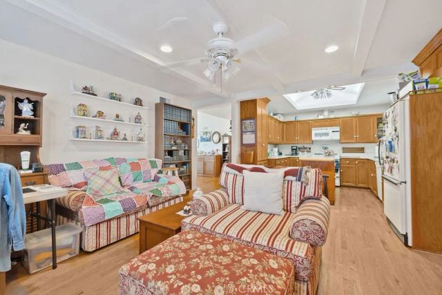 1144 El Camino Dr, Costa Mesa, CA 92626