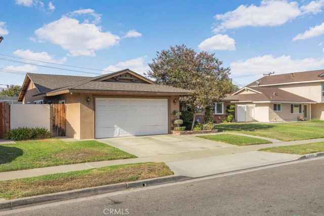 1144 El Camino Dr, Costa Mesa, CA 92626
