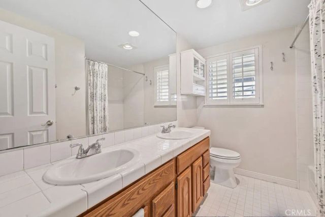 1144 El Camino Dr, Costa Mesa, CA 92626