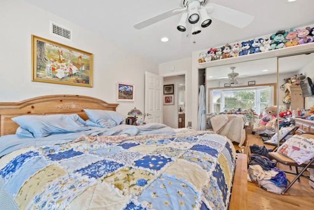 1144 El Camino Dr, Costa Mesa, CA 92626
