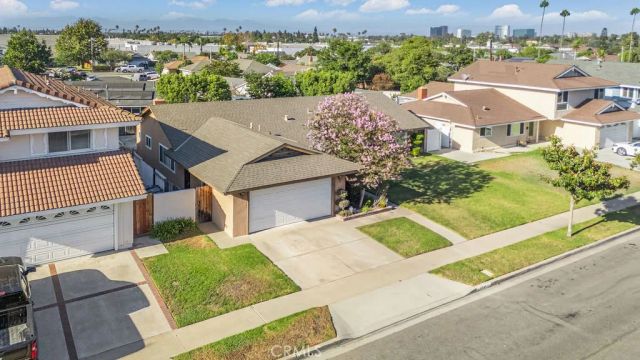1144 El Camino Dr, Costa Mesa, CA 92626