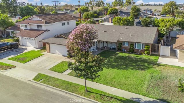 1144 El Camino Dr, Costa Mesa, CA 92626