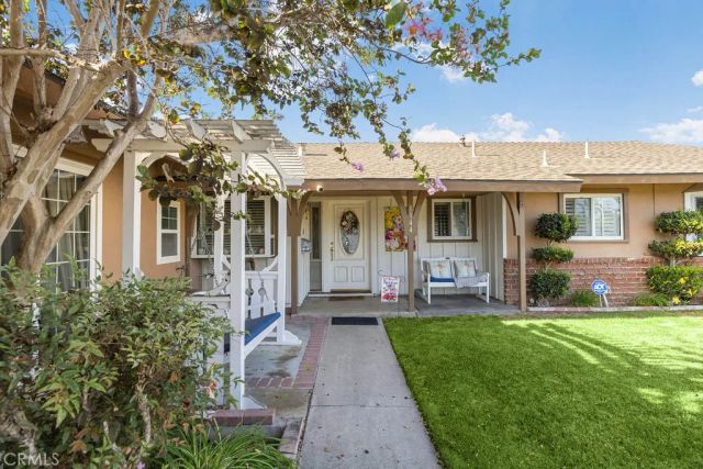 1144 El Camino Dr, Costa Mesa, CA 92626