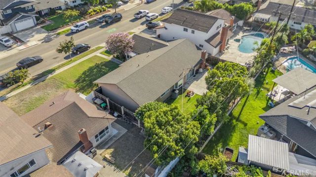 1144 El Camino Dr, Costa Mesa, CA 92626
